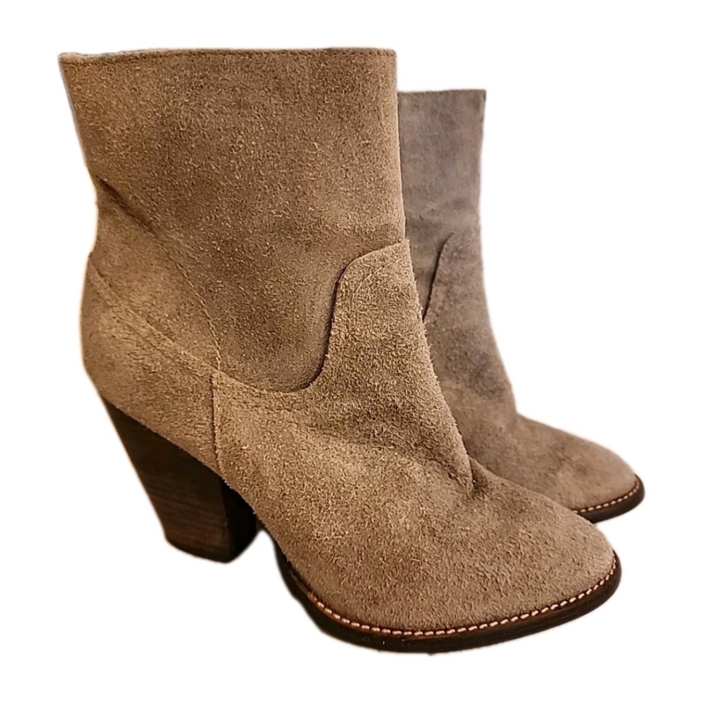 Matisse Keegan Suede Leather Booties Taupe Beige Excellent Condition! Size 7.5 M